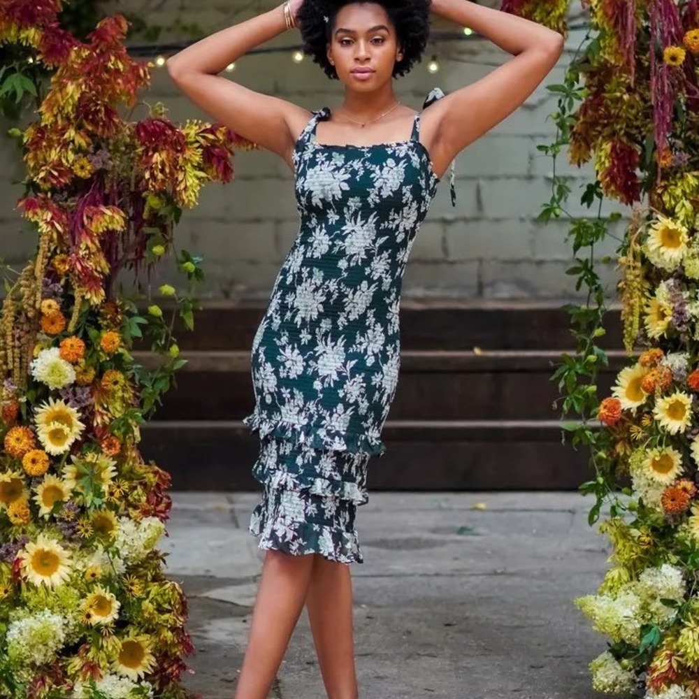 Abercrombie & Fitch Smocked Floral Midi Dress Green White Tie Shoulder Small